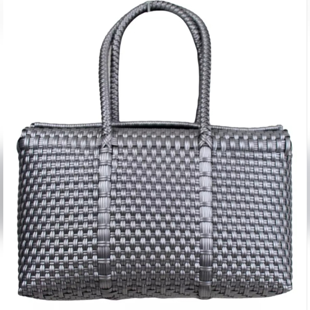 HANDCRAFTED BRAIDED SILVER GRAY PLASTIC BASKET SATCHEL  BAG HANDBAG